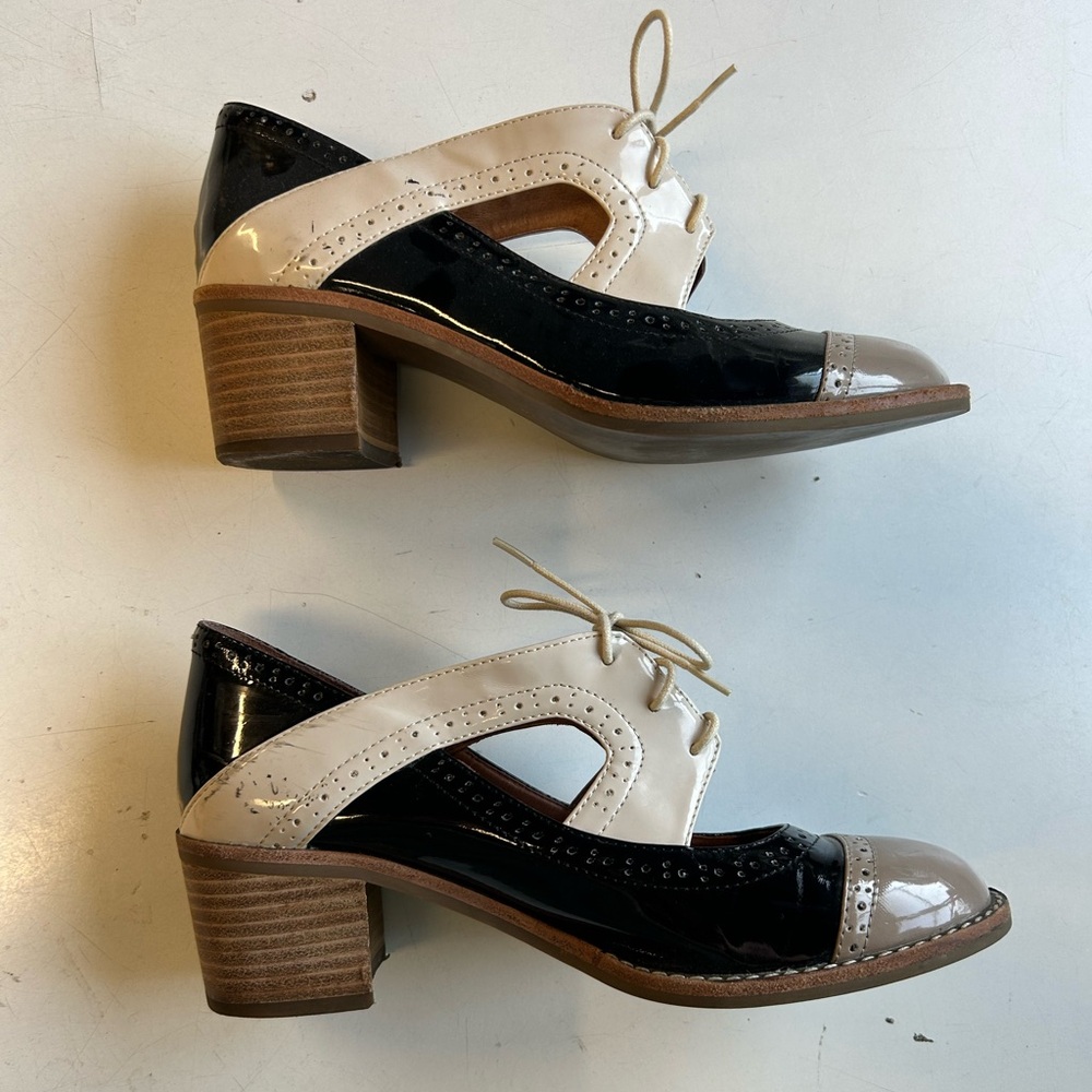 Jeffrey Campbell Tri-Tone Patent Oxford Heels in Black, Cream & Taupe - Picture 3 of 9